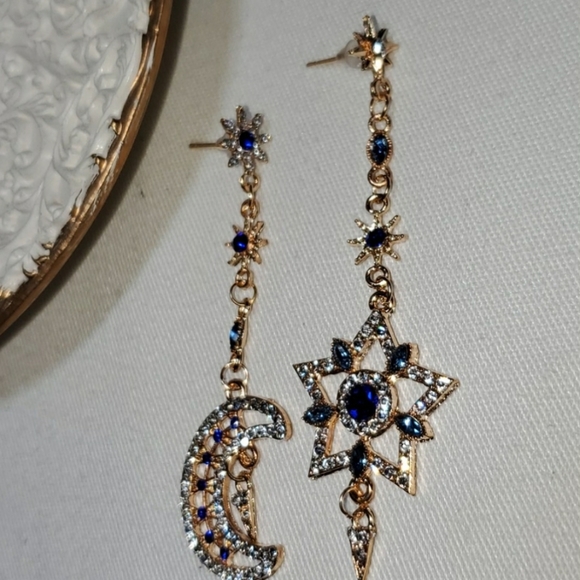 Asymmetrical Moon and Star Earrings - Picture 3 of 8